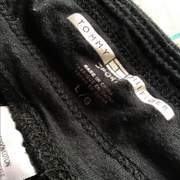 Tommy Hilfiger Black Shorts - Picture 3 of 3